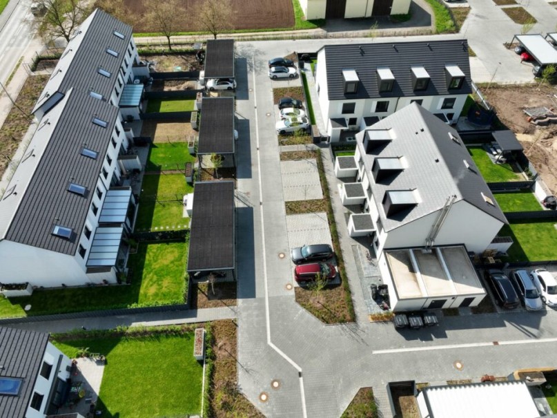 Photovoltaik Parkplatz&uuml;berdachung in Wendelstein