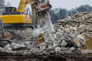 Recycling bezeichnet die Wiederverwertung von Abfallstoffen und Materialien, um natürliche Ressourcen zu schonen und die Umweltbelastung zu reduzieren. Recycling bezeichnet die Wiederverwertung von Abfallstoffen und Materialien, um natürliche Ressourcen zu schonen und die Umweltbelastung zu reduzieren.