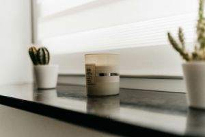 Fensterbänke mit Platzvorteil und mehr - Bild: Julian Hochgesang auf Unsplash Fensterbänke mit Platzvorteil und mehr - Bild: Julian Hochgesang auf Unsplash