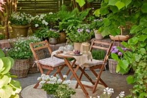 Akustik und &Auml;sthetik im Au&szlig;enbereich clever kombinieren - Bild: Charlotte Cowell / Unsplash