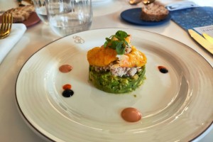 Die Gastronomie bezeichnet das Gewerbe der Zubereitung und des Verkaufs von Speisen und Getr&auml;nken zur sofortigen Verzehr an G&auml;ste und Kunden.