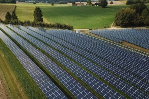 Die Speicherung bezieht sich auf die Lagerung von Energie, die zu einem späteren Zeitpunkt genutzt werden kann. Die Speicherung bezieht sich auf die Lagerung von Energie, die zu einem späteren Zeitpunkt genutzt werden kann.