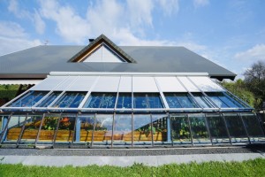 Wintergarten-Rollladen: Effektiver Hitzeschutz und Energieeffizienz zu jeder Jahreszeit - Bild: schanz.de