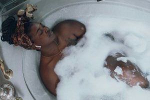 Tipps zur Einrichtung und Renovierung eines kleinen Badezimmers - Bild: Brandy Kennedy / Unsplash