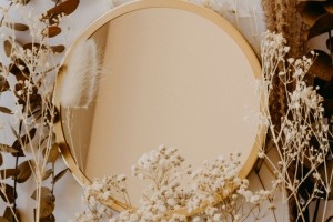 Spiegel im Flur - Gestaltungselement mit Wirkung - Bild: Annie Spratt / Unsplash Spiegel im Flur - Gestaltungselement mit Wirkung - Bild: Annie Spratt / Unsplash