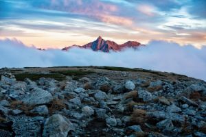 Rauch ist eine Ansammlung von festen oder flüssigen Partikeln in der Luft, die bei der Verbrennung von Materialien entstehen. Rauch ist eine Ansammlung von festen oder flüssigen Partikeln in der Luft, die bei der Verbrennung von Materialien entstehen.