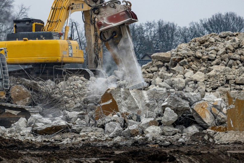 Recycling bezeichnet die Wiederverwertung von Abfallstoffen und Materialien, um nat&uuml;rliche Ressourcen zu schonen und die Umweltbelastung zu reduzieren.