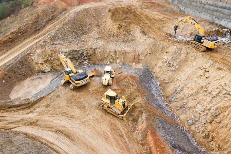 Feinstaub bezeichnet winzige Partikel in der Luft, die kleiner als 10 Mikrometer im Durchmesser sind und daher leicht eingeatmet werden k&ouml;nnen.