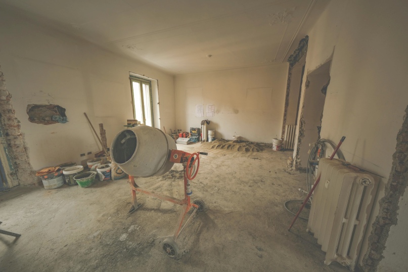 Modernisierungskosten umfassen s&auml;mtliche Aufwendungen, die durch bauliche Ma&szlig;nahmen entstehen, welche den Gebrauchswert einer Immobilie nachhaltig erh&ouml;hen, die allgemeinen Wohnverh&auml;ltnisse verbessern oder Energie beziehungsweise Wasser einsparen.