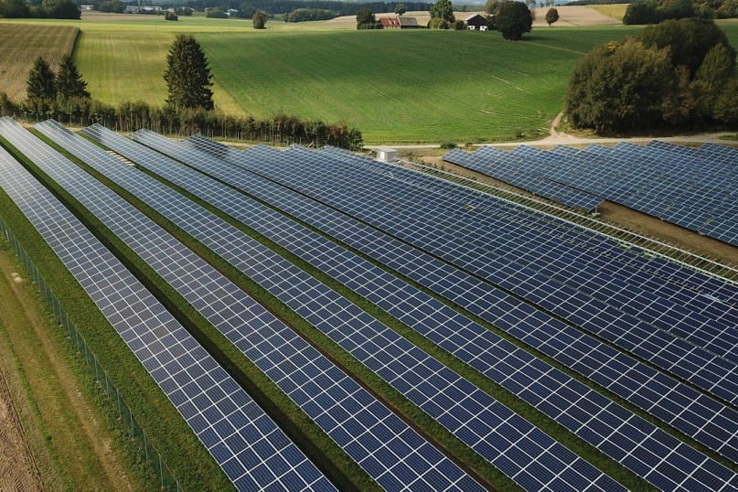Die Speicherung bezieht sich auf die Lagerung von Energie, die zu einem sp&auml;teren Zeitpunkt genutzt werden kann.