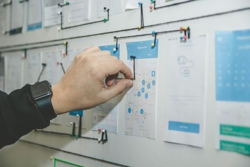 Effizienz bezieht sich auf die Wirksamkeit und Wirtschaftlichkeit eines Prozesses, Systems oder einer Ma&szlig;nahme.