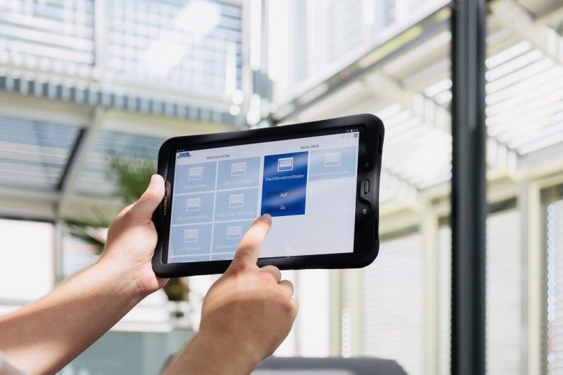 Im Idealfall sch&uuml;tzen Sie Ihren Wintergarten rundum vor der sommerlichen Hitze und auch vor Energieverlusten im Winter