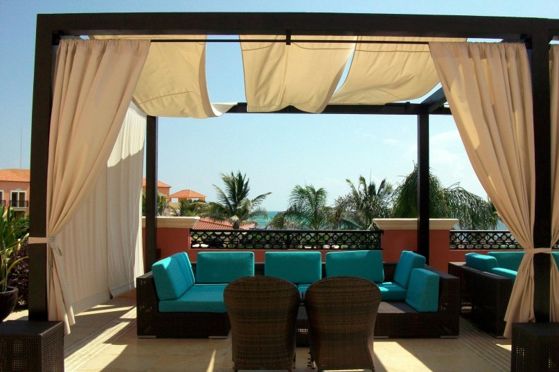 Terrassen&uuml;berdachungen: Wie Sie Ihren Au&szlig;enbereich zum stilvollen Wohnraum verwandeln