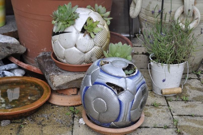 Upcycling beschreibt einen kreativen Prozess, bei dem Abfallmaterial oder Gebrauchtgegenst&auml;nde in neuwertige oder wertvollere Objekte umgewandelt werden, anstatt sie zu entsorgen oder herk&ouml;mmlich zu recyceln.