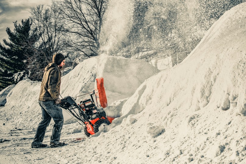 Winterzubeh&ouml;r umfasst eine breite Palette von Produkten und Ger&auml;ten, die speziell f&uuml;r die Herausforderungen der kalten Jahreszeit entwickelt wurden.